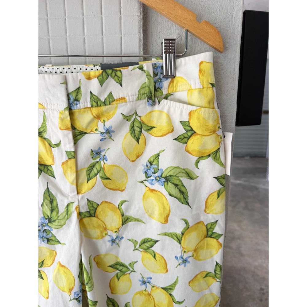 Talbots Perfect Short 10.5 Bermuda Lemon Print Cotton Shorts White Womens 8 NWT - Picture 3 of 9